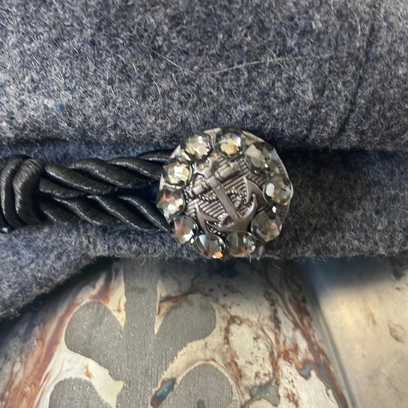 Glitzy Bella Brand Women’s Gray Cap with Black rope,silver button embellishment - Picture 5 of 7